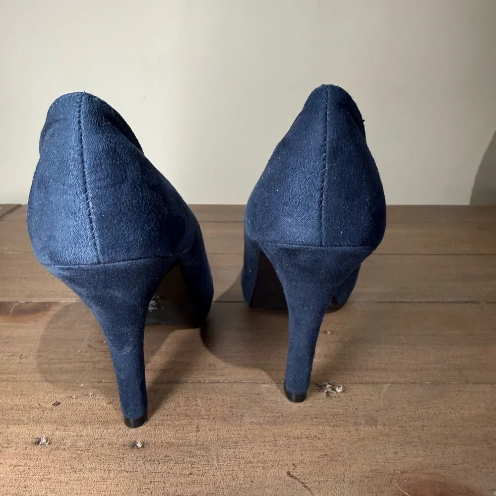FIONI Blue Suede Heels - Picture 4 of 7
